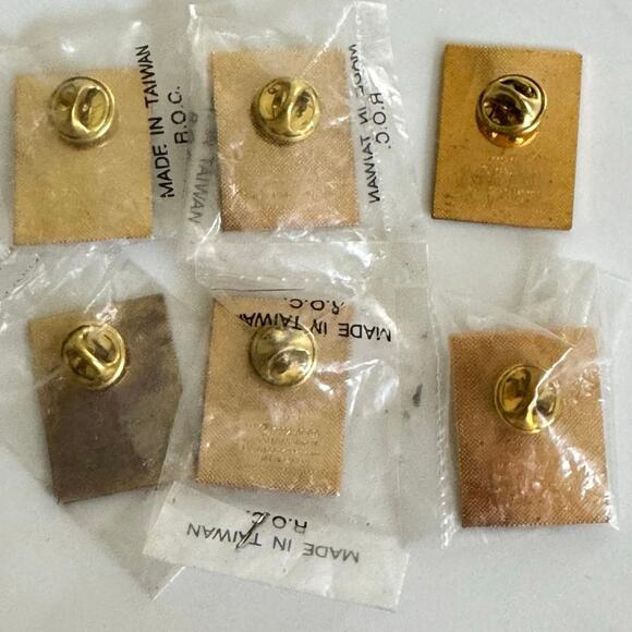 Vintage 1996 Texaco Olympic Pin Set of 6 Atlanta Enamel Collectors Memorabilia - Picture 8 of 10